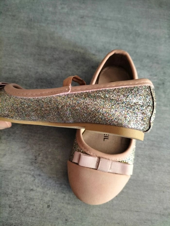 Chaussures taille 24 - photo numéro 3