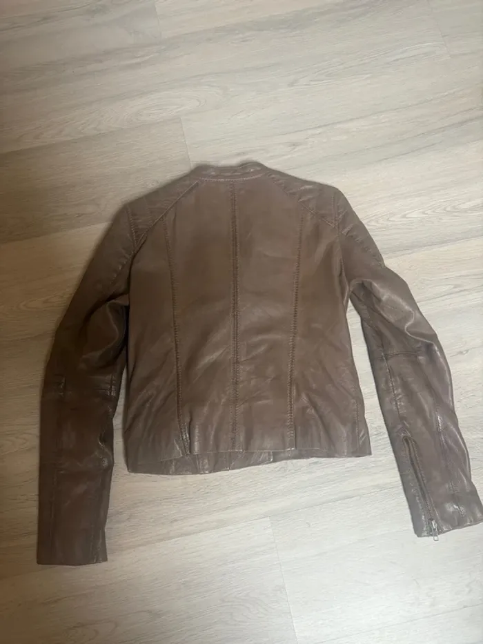 Perfecto en cuir - photo numéro 2
