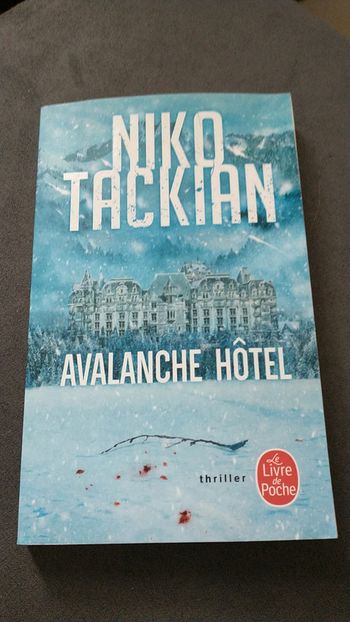 Livre de Niko tackian avalanche hôtel
