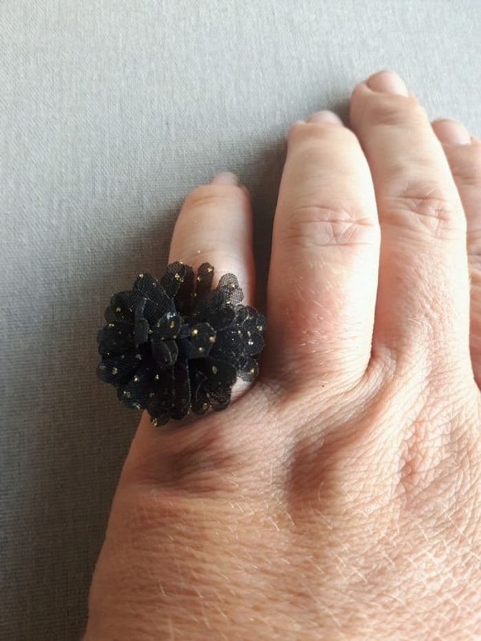 Bague fleur noir et doré