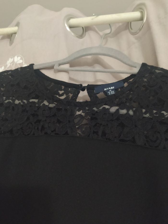 Robe noire avec dentelle taille 38 marque kiabi