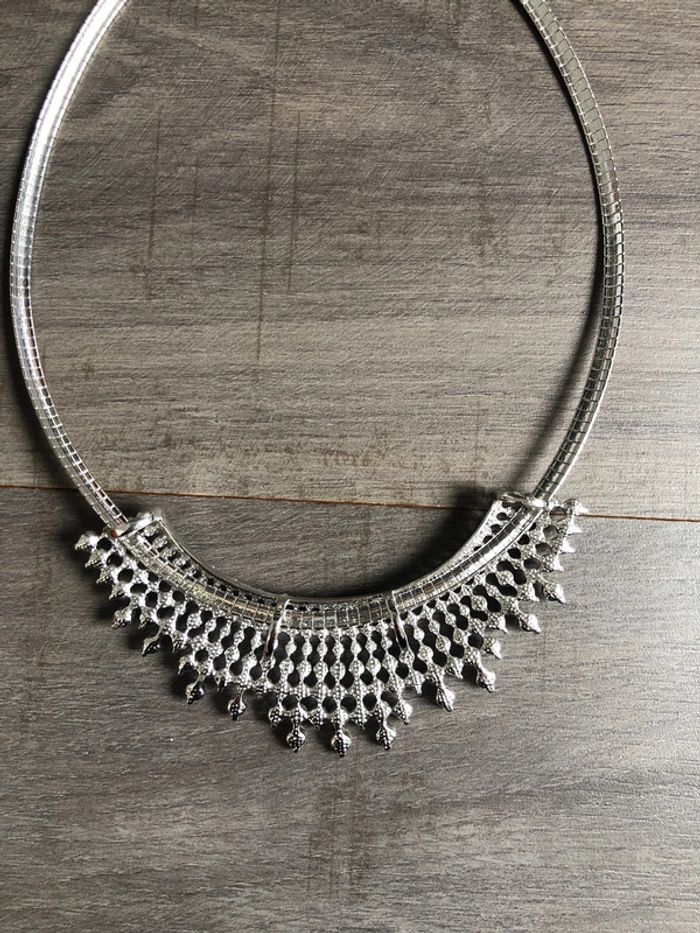 Très beau collier strass bleus neuf - photo numéro 5