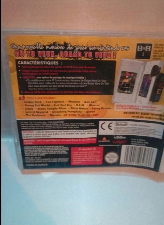 Guitar HeroOn Tour Decades Jeu Nintendo DS complet (Sans Guitar Grip) - photo numéro 2