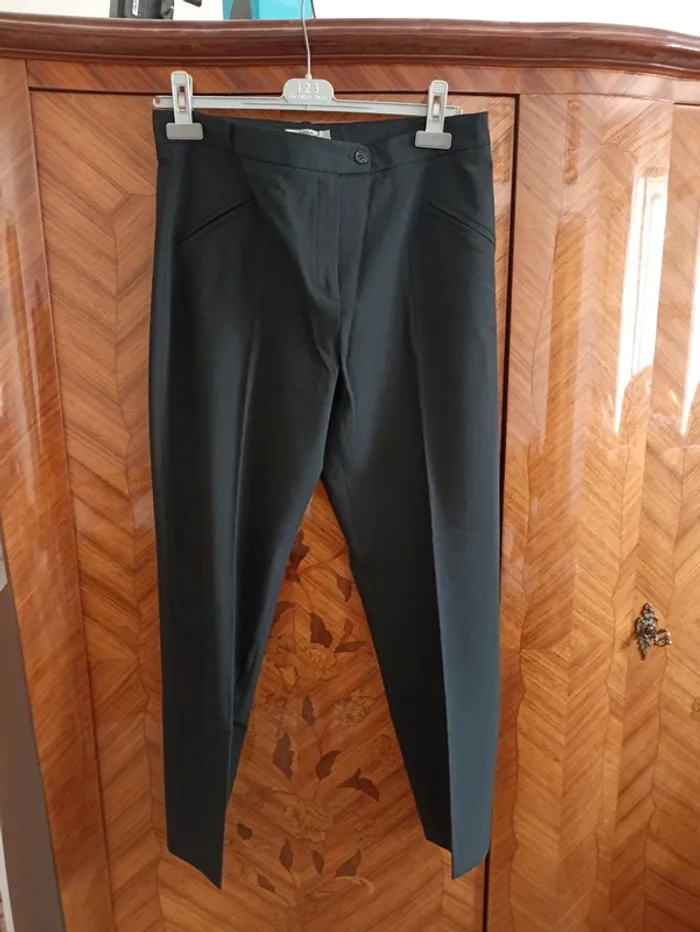 Magnifique pantalon noir-T42- Garou par Patrick Mendes