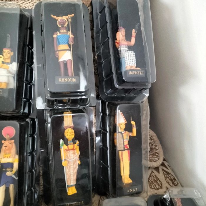 Figurines collection les mystères des dieux égyptiens - photo numéro 4