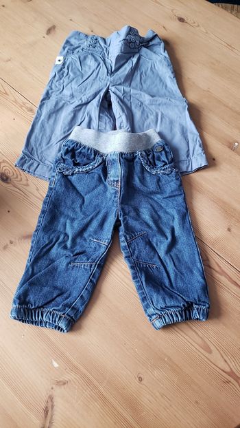 2 pantalons 9 mois 