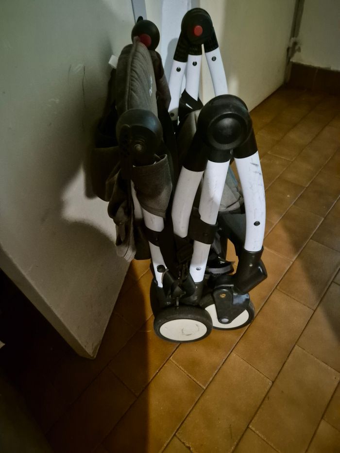 Poussette pliable petit format