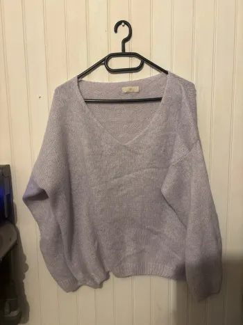 Pull oversize violet
