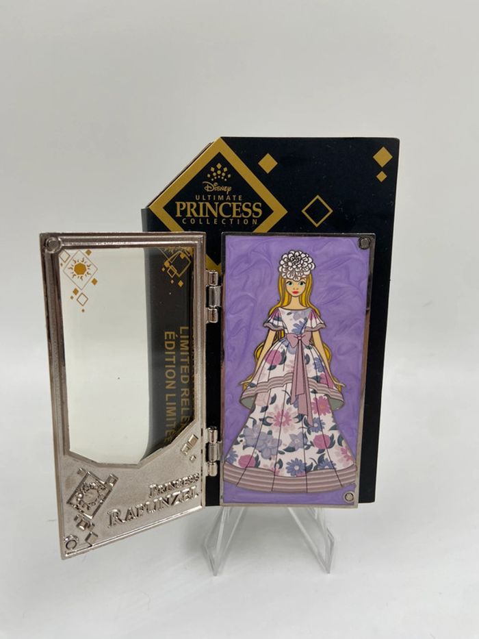 Disney Store Raiponce Disney Designer Collection Pin's à charnière - photo numéro 2