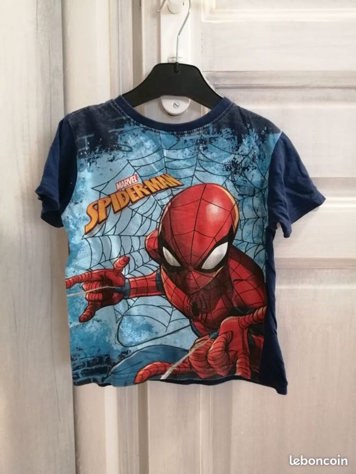 T-shirt spiderman