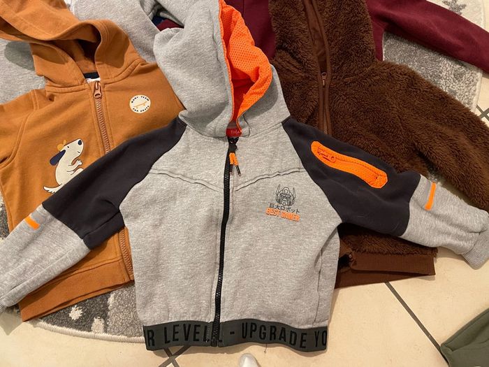 Lot de six vestes - photo numéro 3