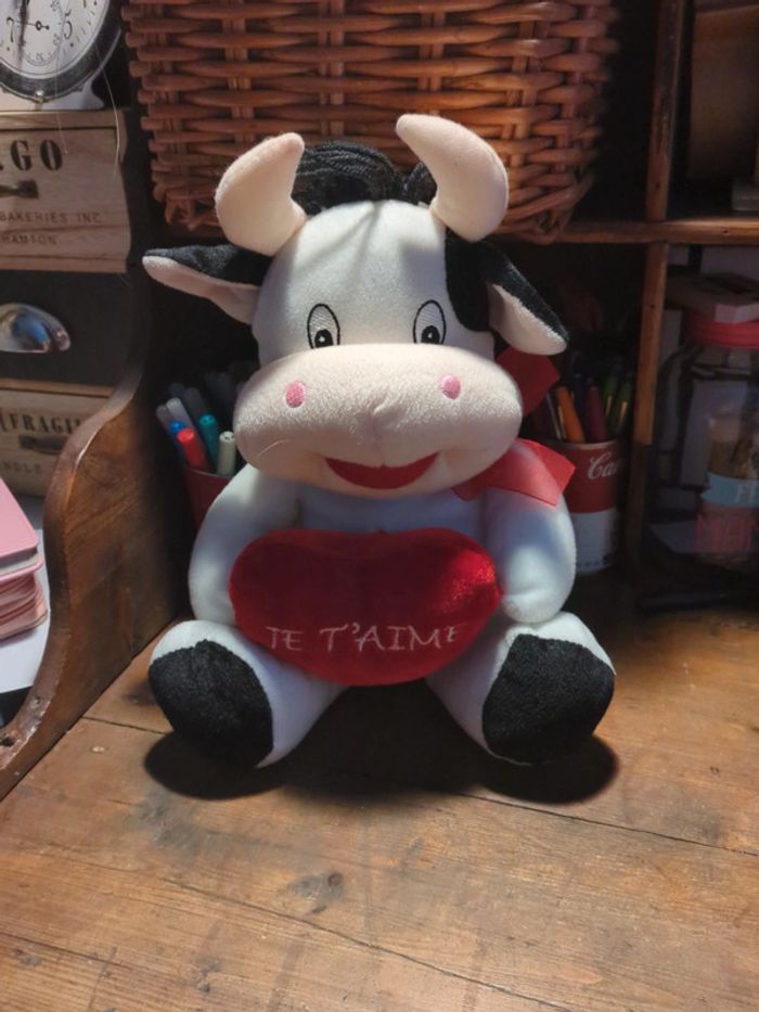 Grosse peluche vache avec coeur je t'aime