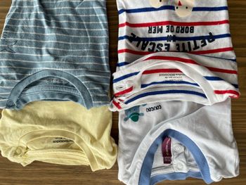 Lot de 4 tee shirts manches courtes 18 mois multi marques