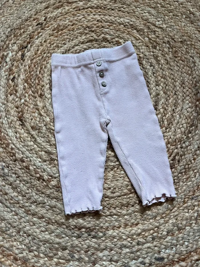 Lot pantalons 9 mois - photo numéro 3