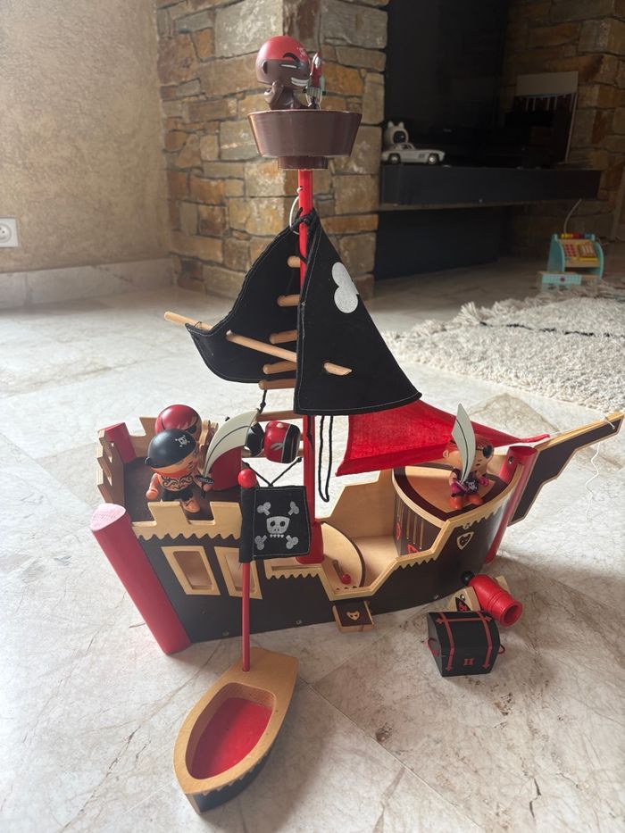 Bateau Pirates Arty Toys avec 5 personnages