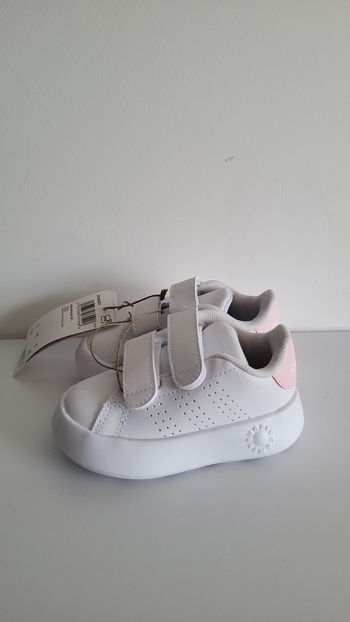 Baskets bébé Adidas Advantage fille