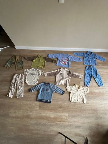 Lot vêtements garçon 4 ans – Marques Petit Bateau & autres – Pulls, pantalons, pyjama, polos