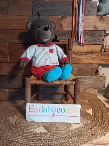 Peluche range pyjama cachette petit ours brun tbe