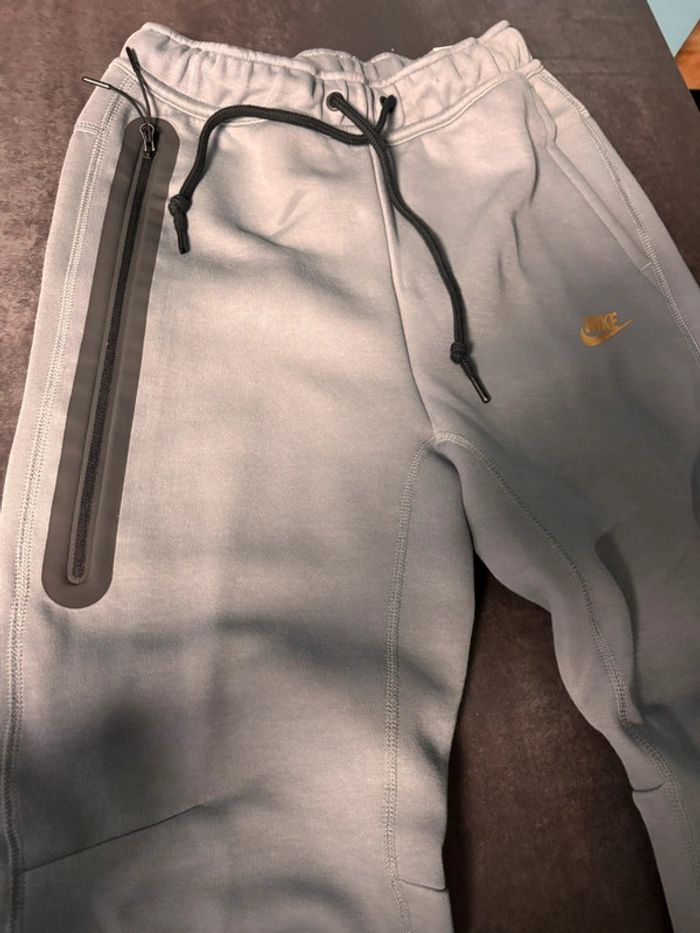 Jogging Nike Tech XS Neuf - photo numéro 2