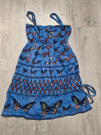 Top débardeur neuf stradivarius indiqué taille S mais convient à un XS