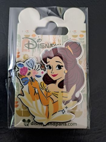 Pin's disney Belle