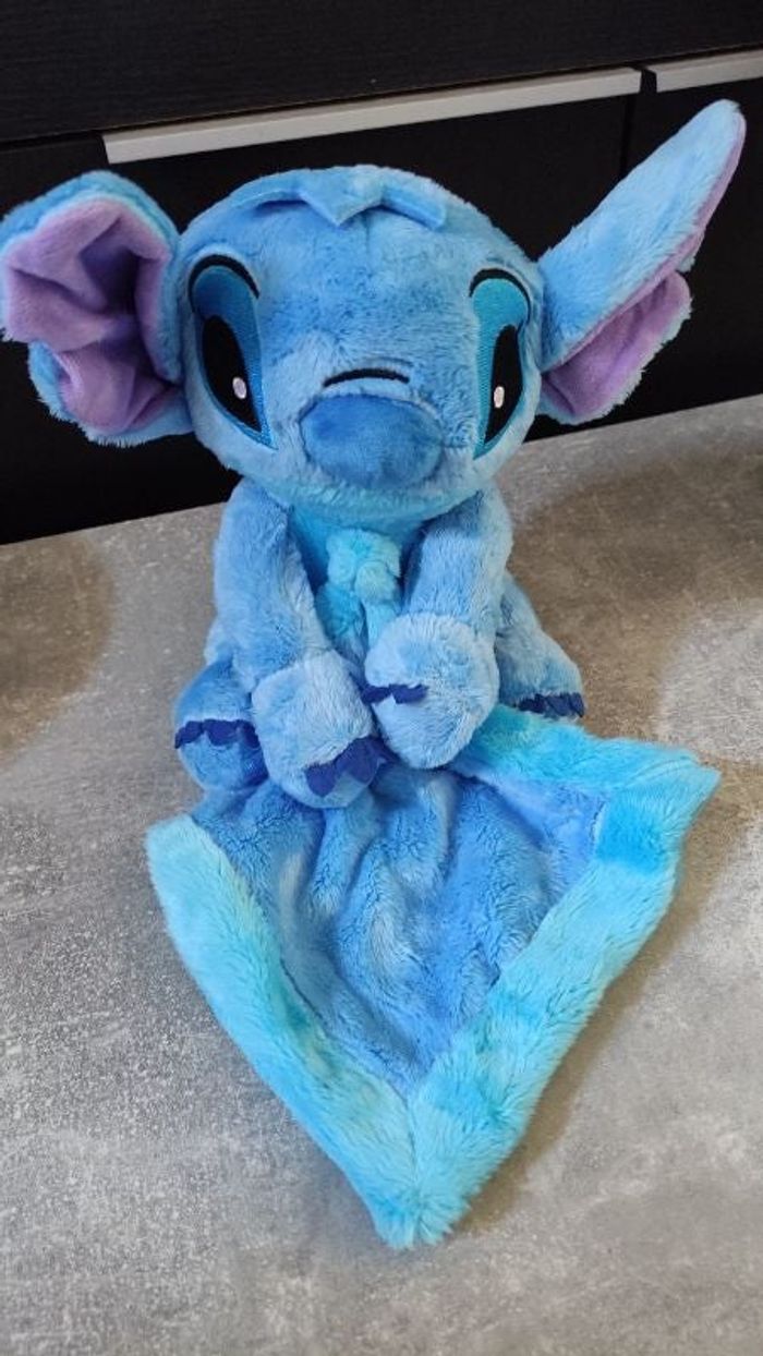 Peluche Stitch doudou