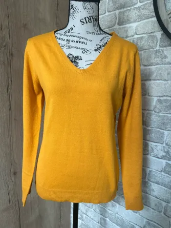 Pull moutarde taille M