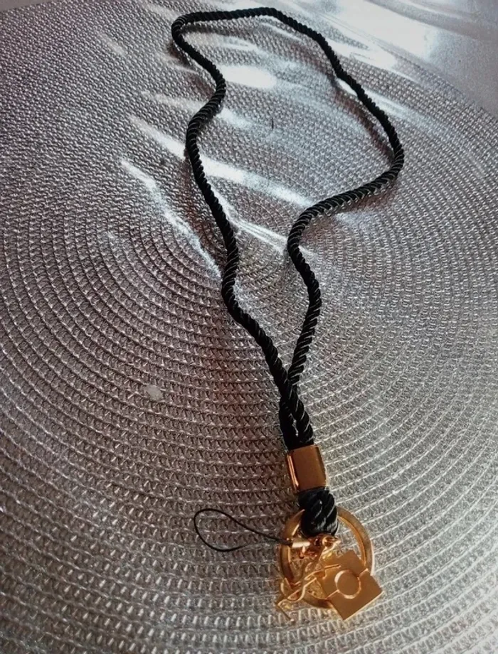 Collier Sautoir yves saint laurent - photo numéro 6