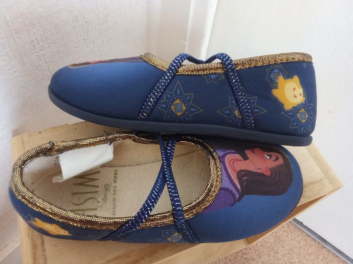 Chaussons fille à enfiler Disney pokaountas taille 27 - photo numéro 3
