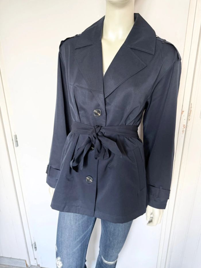 Trench court ONLY – Taille L – bleu marine – Neuf avec étiquette