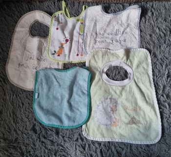 Lot bavoirs bébé