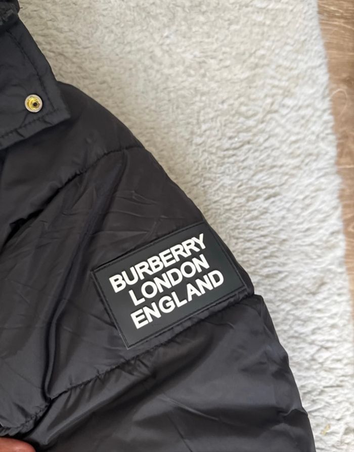 Doudoune Burberry noire - Neuve avec étiquette - photo numéro 6