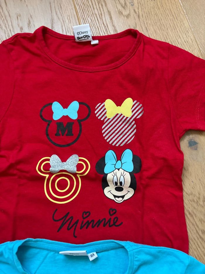 2 r shirts Disney 8 ans - photo numéro 3