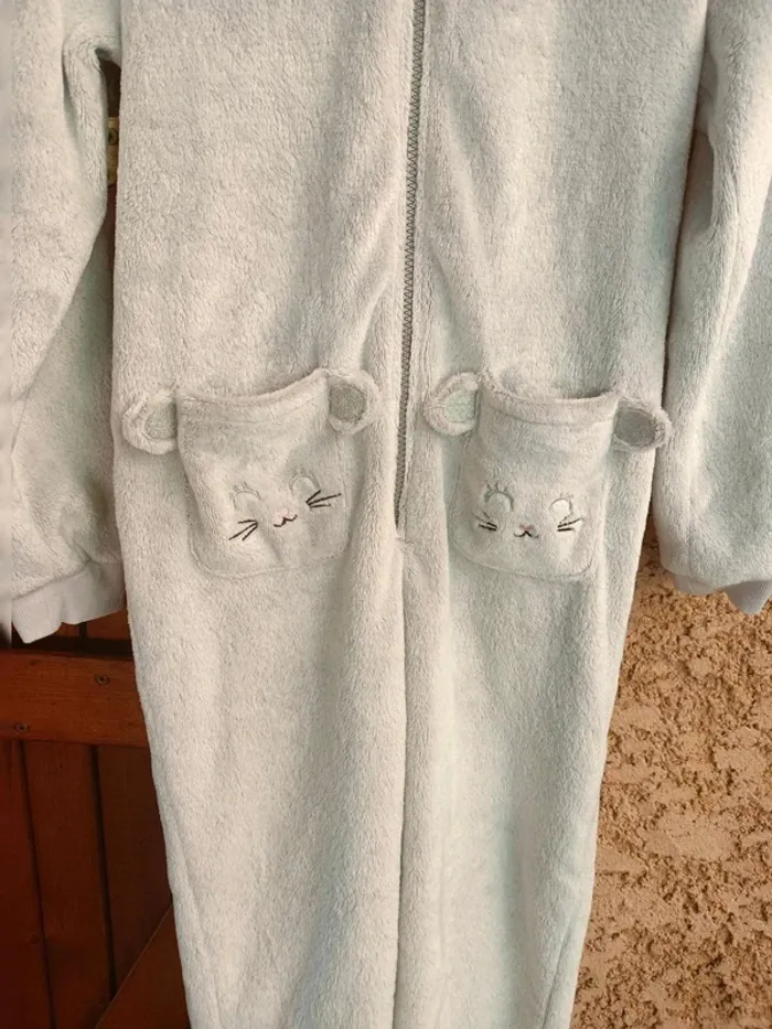 Combinaison pyjama 11-12 ans la halle très bon état - photo numéro 2