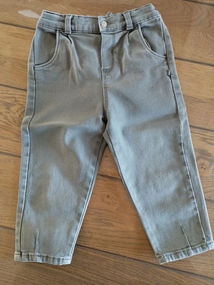 Lot n° 546 Neuf Pantalon mixte Obaïbi 24 mois - photo numéro 2