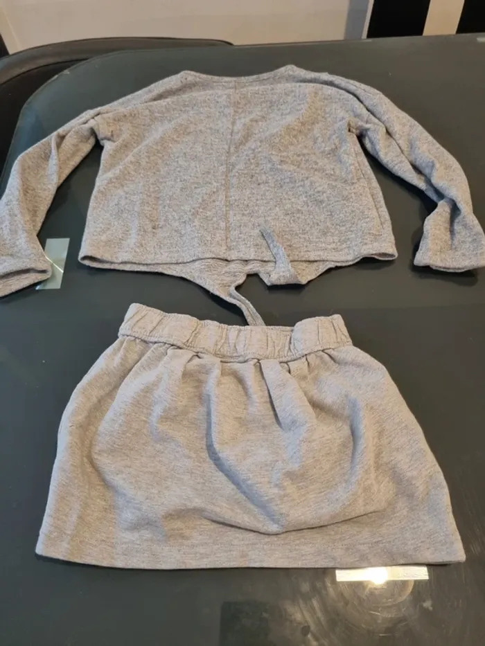 Ensemble jupe et pull fille 8 ans - photo numéro 4
