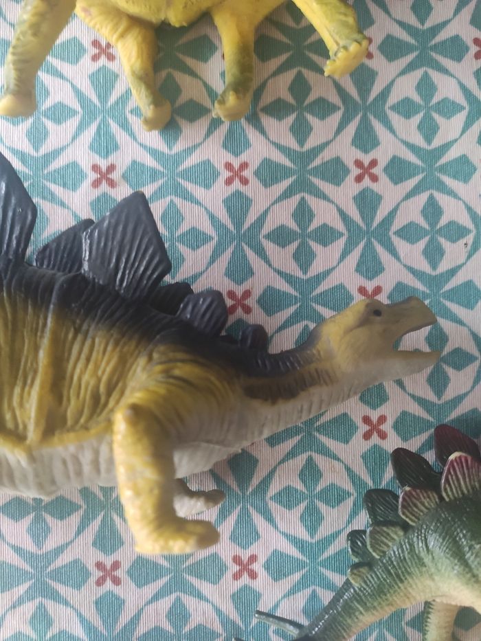 Lot de dinosaures solide - photo numéro 3