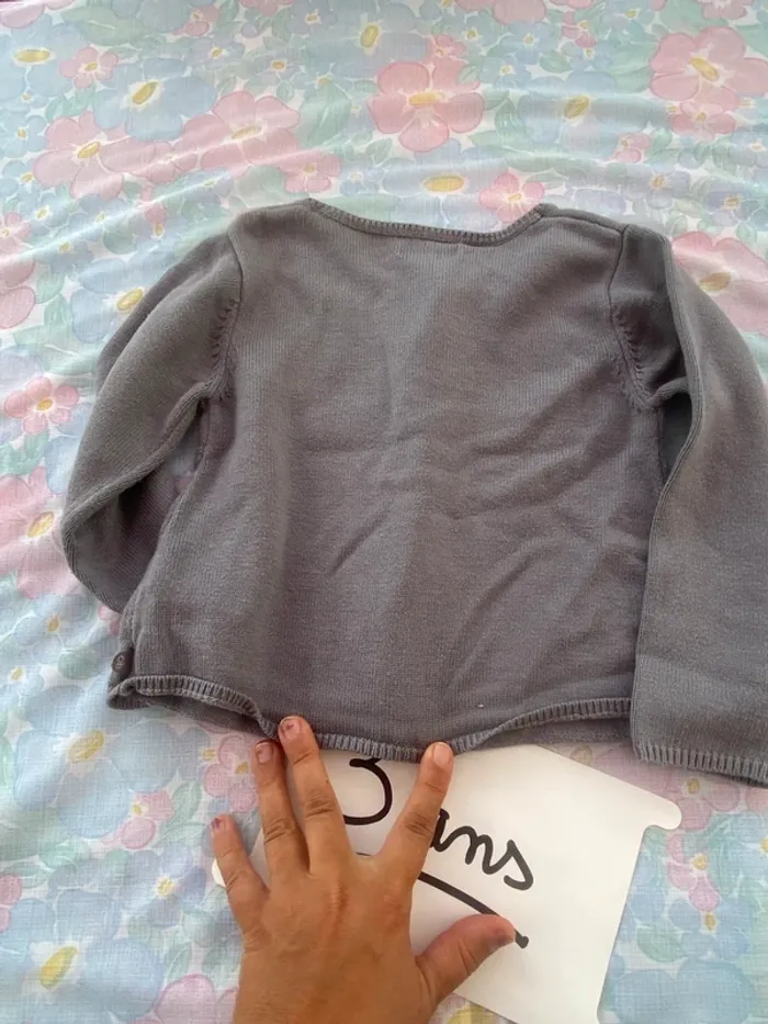 Très beau gilet obaibi 3 ans - photo numéro 4