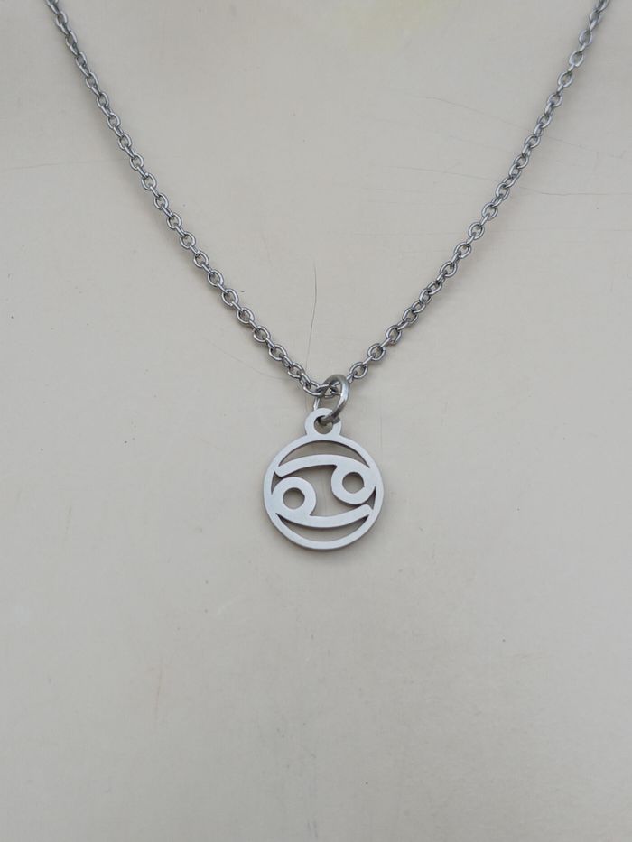 Collier en acier inoxydable argenté signe astrologique cancer ♋️