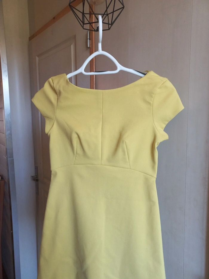 robe jaune - photo numéro 2