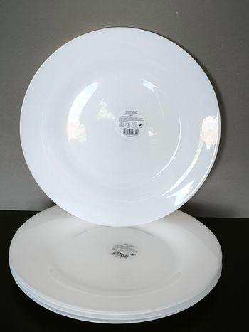 Assiettes plates