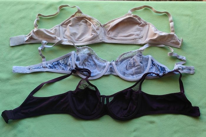 Lot de 3 soutiens gorges taille 85 B - photo numéro 2