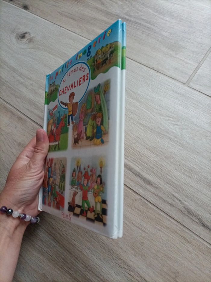 Livre la petite imagerie : au temps des chevaliers - photo numéro 3