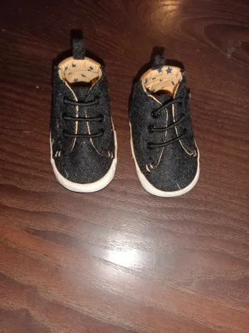 Chaussures tape a l'oeil