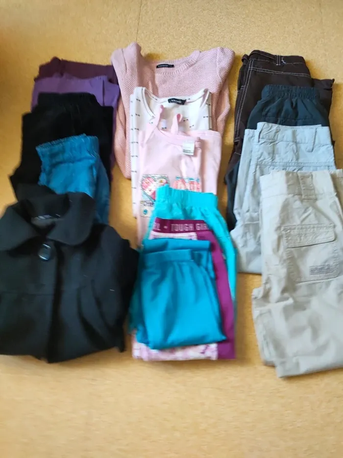 Lot vêtements fille 8 ans - photo numéro 3