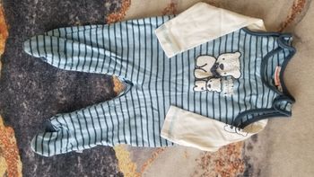 Ensemble salopette et T shirt taille 56