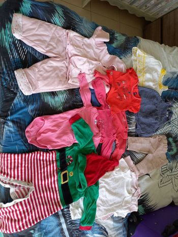 Lot de vêtements bébé fille 6 mois