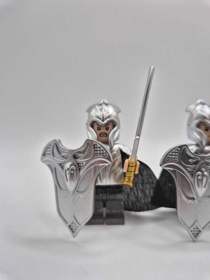 Figurines type lego 2 guerriers elfes seigneur des anneaux / hobbit - photo numéro 2