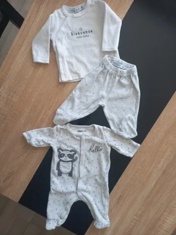 Pyjamas bébé 1 mois