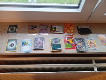 Lot de cartes Pokémon.